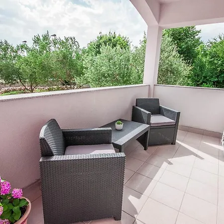 Apartment Apartment Green Zadar